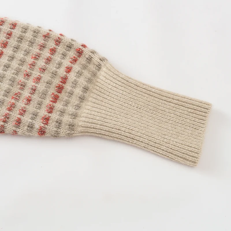 100% Cashmere, Cashmere crew-neck sweater, 14–15.5µm, Cashmere Garment / Women — detail view 4