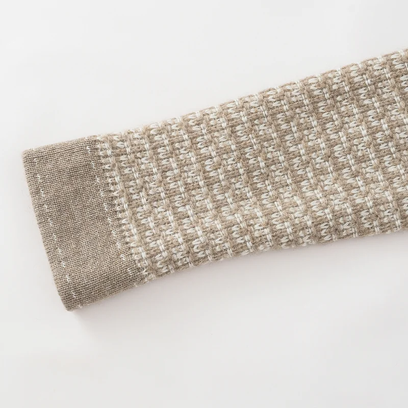 100% Cashmere, Cashmere crew-neck sweater — Camel, 14–15.5µm, Cashmere Garment / Women — detail view 4