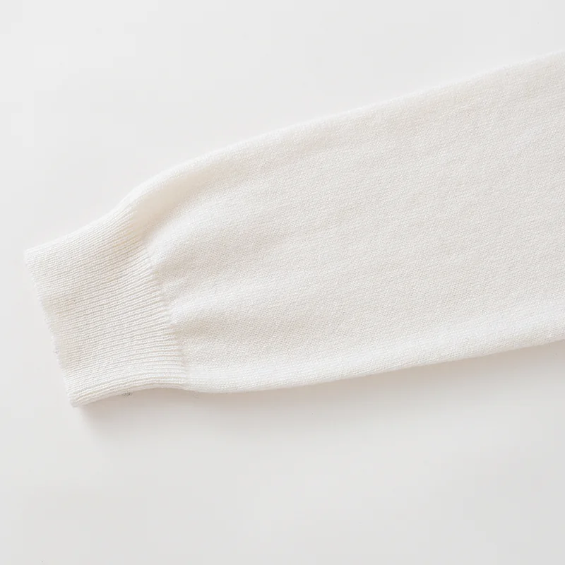 100% Cashmere, Cashmere crew-neck sweater — White, 14–15.5µm, Cashmere Garment / Women — detail view 5