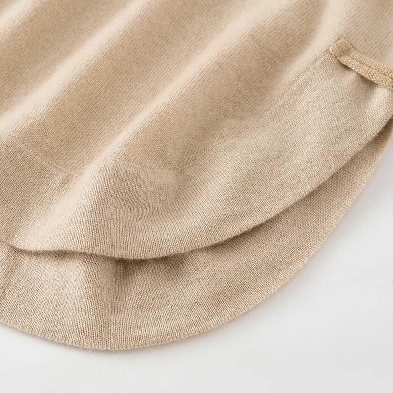 100% Cashmere, Cashmere crew-neck sweater — Beige, 14–15.5µm, Cashmere Garment / Women — detail view 4