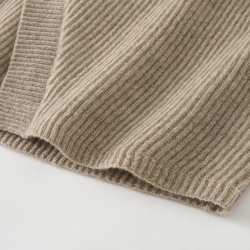 100% Cashmere, Cashmere crew-neck sweater — Red, 14–15.5µm, Cashmere Garment / Women — detail view 5