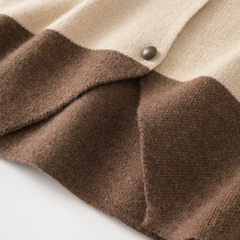 100% Cashmere, Cashmere crew-neck sweater — Camel, 14–15.5µm, Cashmere Garment / Women — detail view 5