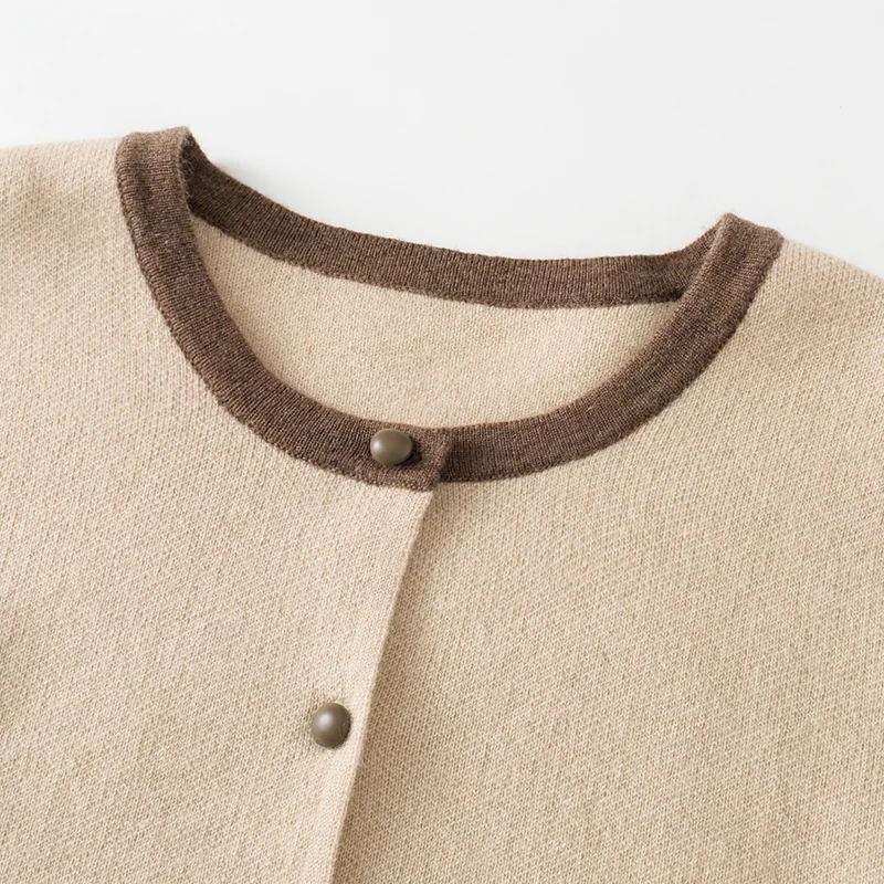 100% Cashmere, Cashmere crew-neck sweater — Camel, 14–15.5µm, Cashmere Garment / Women — detail view 7