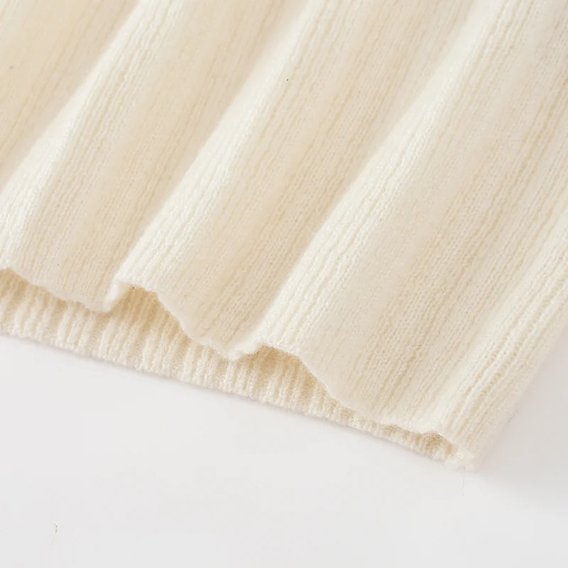 100% Cashmere, Cashmere crew-neck sweater — White, 14–15.5µm, Cashmere Garment / Women — detail view 4