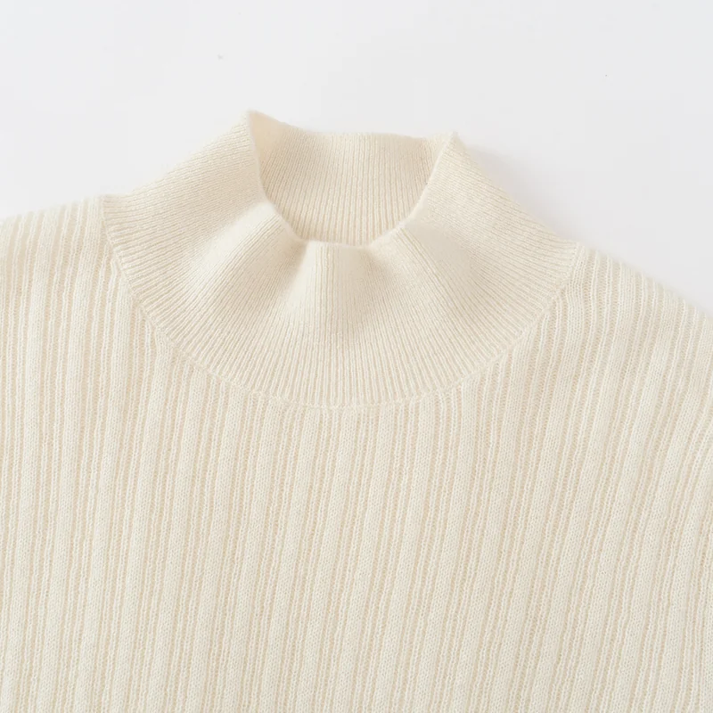 100% Cashmere, Cashmere crew-neck sweater — White, 14–15.5µm, Cashmere Garment / Women — detail view 6