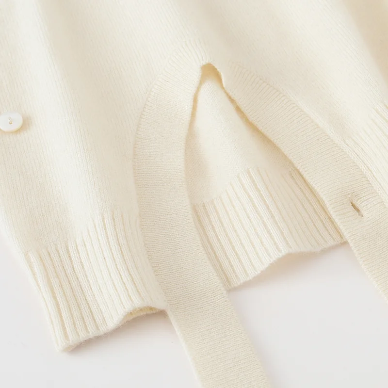 100% Cashmere, Cashmere crew-neck sweater — White, 14–15.5µm, Cashmere Garment / Women — detail view 4