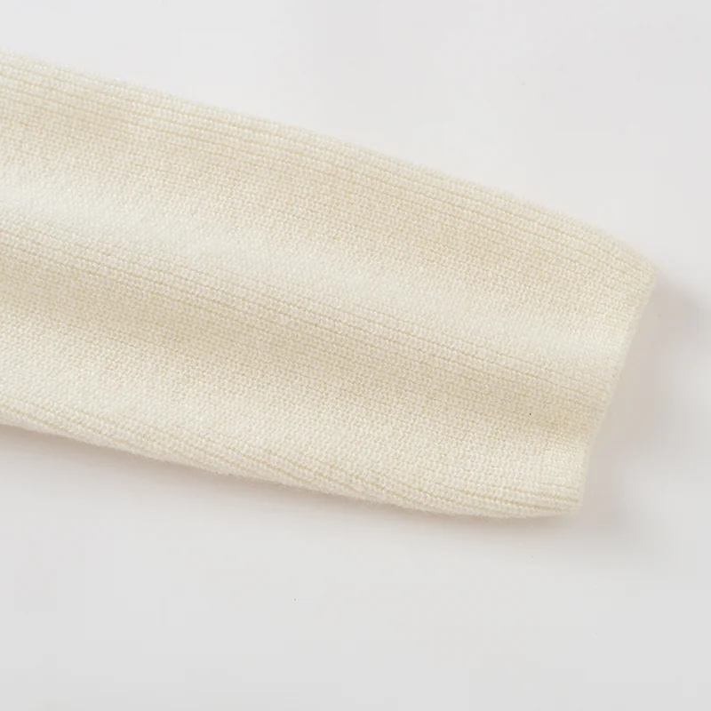 100% Cashmere, Cashmere crew-neck sweater — White, 14–15.5µm, Cashmere Garment / Women — detail view 6