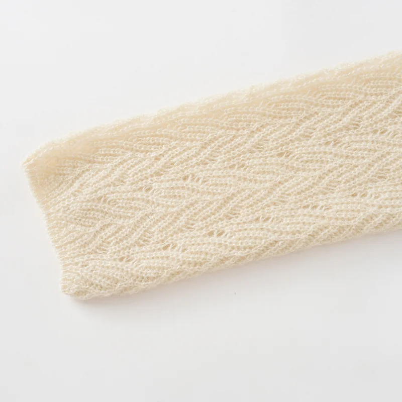 100% Cashmere, Cashmere crew-neck sweater — Camel, 14–15.5µm, Cashmere Garment / Women — detail view 6