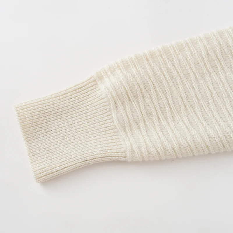 100% Cashmere, Cashmere crew-neck sweater — White, 14–15.5µm, Cashmere Garment / Women — detail view 5