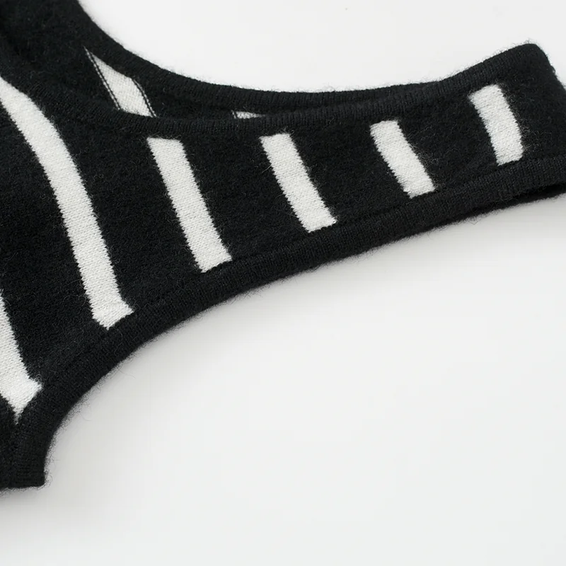 100% Cashmere, Cashmere sleeveless vest — White Tank, 14–15.5µm, Cashmere Garment / Women — detail view 5