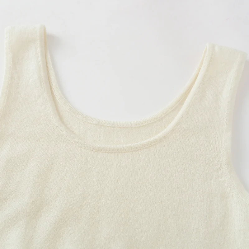 100% Cashmere, Cashmere sleeveless vest — White Tank, 14–15.5µm, Cashmere Garment / Women — detail view 6