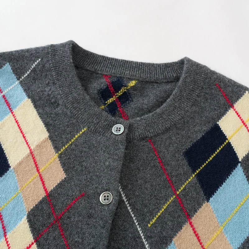 100% Cashmere, Cashmere crew-neck sweater — Grey, 14–15.5µm, Cashmere Garment / Women — detail view 5