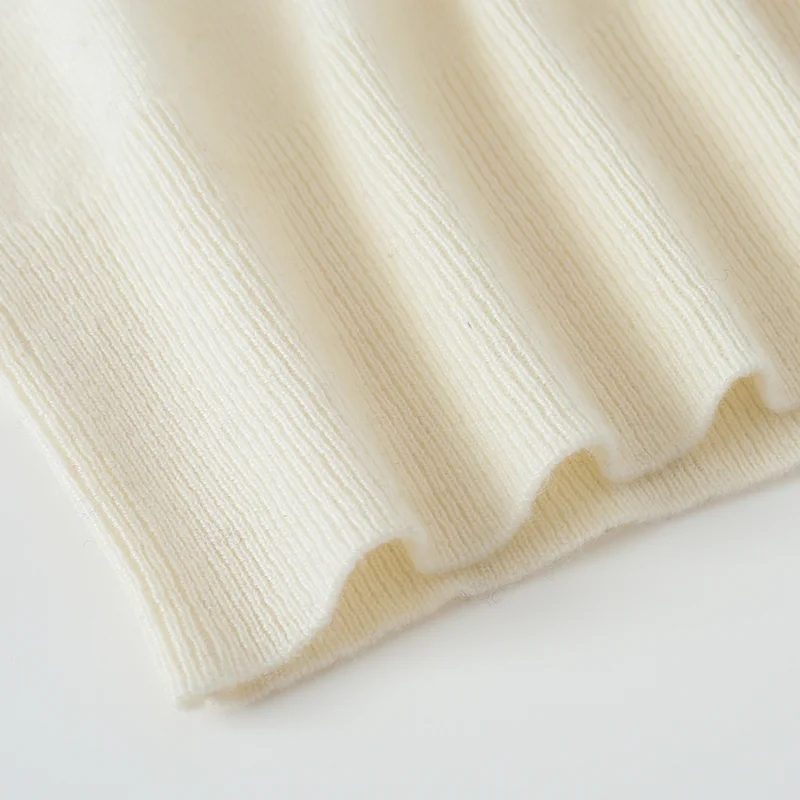 100% Cashmere, Cashmere crew-neck sweater — Grey Raglan, 14–15.5µm, Cashmere Garment / Women — detail view 4