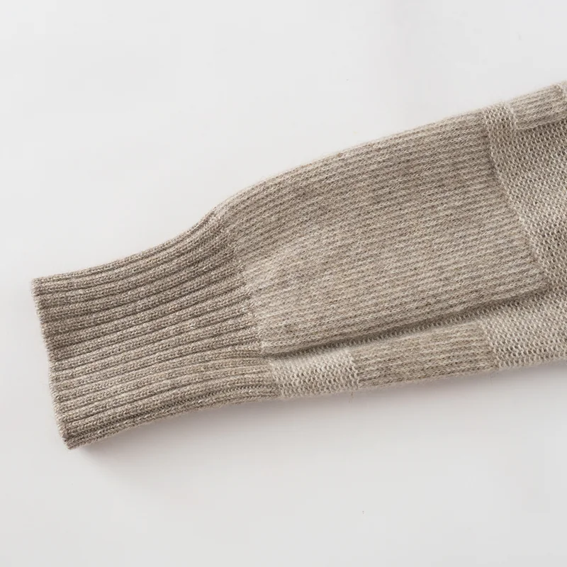 100% Cashmere, Cashmere crew-neck sweater — Grey, 14–15.5µm, Cashmere Garment / Men — detail view 5