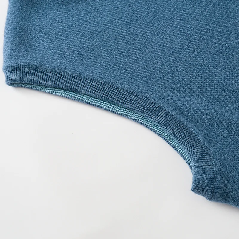 100% Cashmere, Cashmere sleeveless vest — Black Sleeveless vest, 14–15.5µm, Cashmere Garment / Men — detail view 5