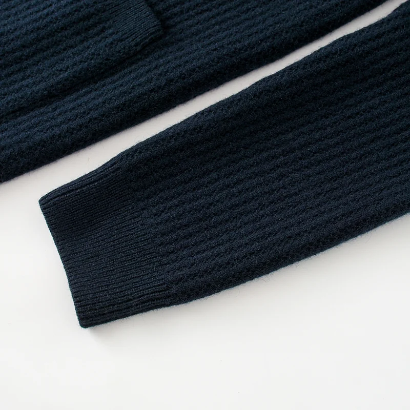 100% Cashmere, Cashmere crew-neck sweater — Black, 14–15.5µm, Cashmere Garment / Men — detail view 5