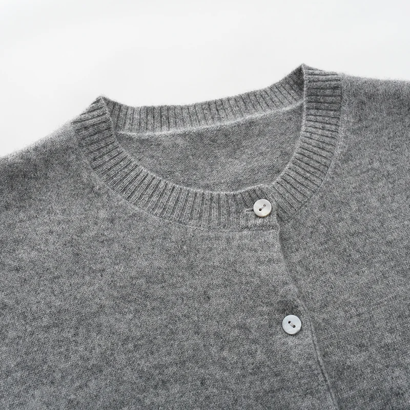 100% Cashmere, Cashmere crew-neck pullover with color-block sleeves, 14–15.5µm, Cashmere Garment — detail view 9