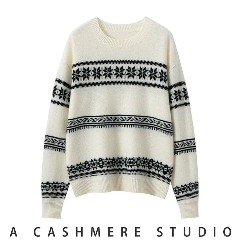 100% Cashmere, Cashmere chunky cable turtleneck pullover, 14–15.5µm, Cashmere Garment — detail view 2