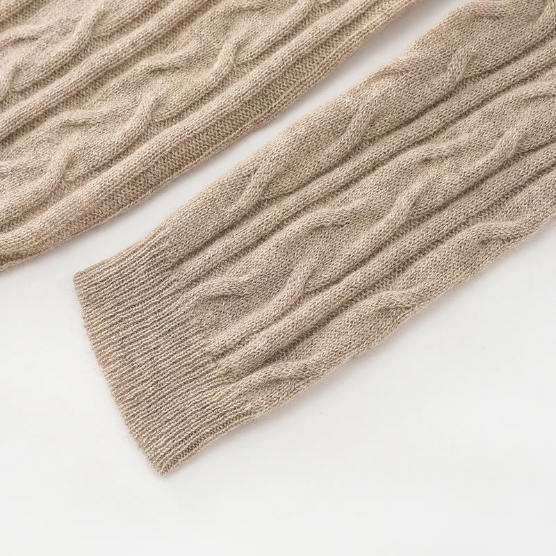 100% Cashmere, Cashmere chunky cable V-neck pullover, 14–15.5µm, Cashmere Garment — detail view 5