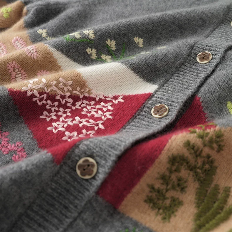 100% Cashmere, Cashmere turtleneck pullover with cable detail, 14–15.5µm, Cashmere Garment — detail view 4