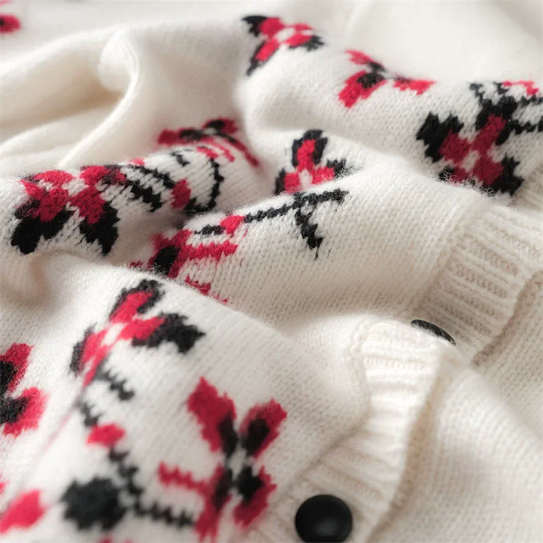 100% Cashmere, Custom Cashmere Snowflake Christmas Cardigan Women - Holiday Knit Sweater Wholesale FW 2025, 14–15.5µm, Womenswear — detail view 7
