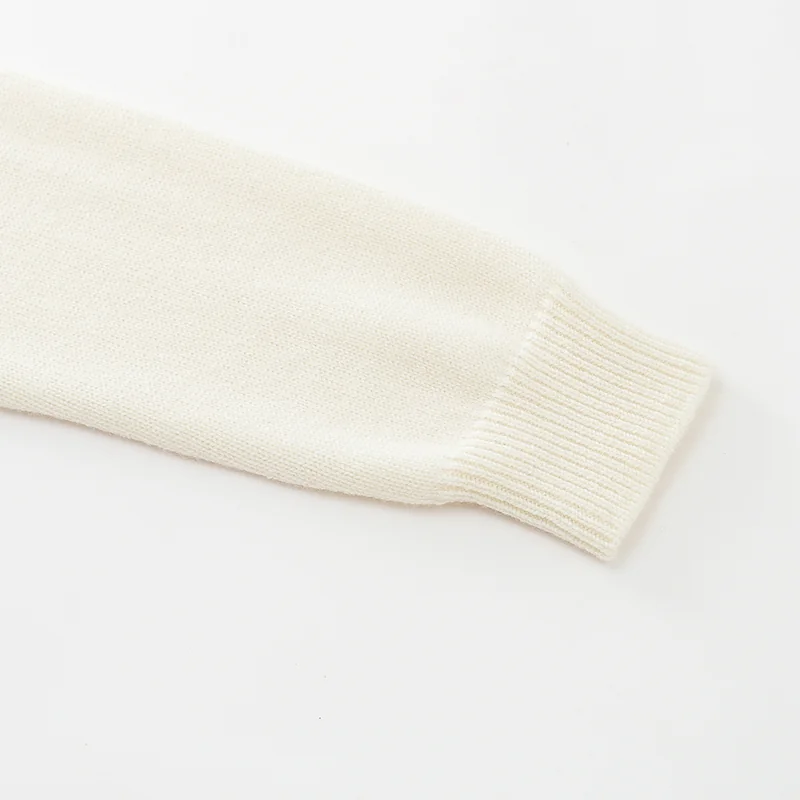 100% Cashmere, Cashmere V-neck pullover with side slits, 14–15.5µm, Cashmere Garment — detail view 5