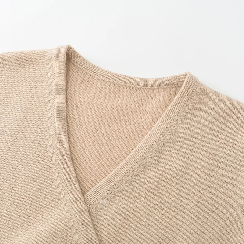100% Cashmere, Cashmere crew-neck pullover with ribbed hem, 14–15.5µm, Cashmere Garment — detail view 6